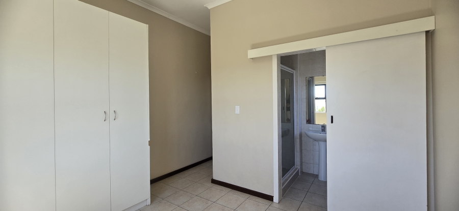 To Let 2 Bedroom Property for Rent in Admirals Park Western Cape